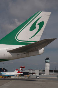 B-2422 @ VIE - Jade Cargo Boeing 747-400
