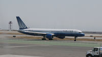 N561UA @ KSFO - sFO - by Dawei Sun