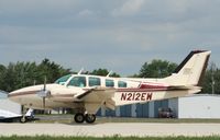 N212EW @ KOSH - Beech 58