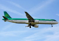 EI-CPG @ EGLL - Aer Lingus - by Chris Hall