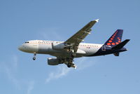 OO-SSM @ EBBR - arrival of flight SN2910 to rwy 25R - by Daniel Vanderauwera