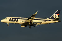 SP-LIC @ VIE - LOT Polish Airlines Embraer ERJ-175 - by Joker767
