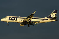 SP-LIC @ VIE - LOT Polish Airlines Embraer ERJ-175
