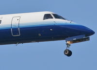 N811HK @ KORD - Trans States Airlines/United Express Embraer ERJ-145LR, N811HK RWY 10 approach KORD - by Mark Kalfas