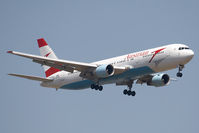 OE-LAW @ LOWW - Austrian Airlines 767-300 - by Andy Graf-VAP