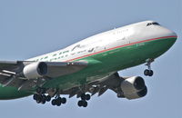 B-16406 @ KORD - Eva Air Cargo Boeing 747-45E, B-16406 on approach RWY 10 KORD - by Mark Kalfas