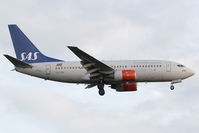 LN-TUA @ EDDF - Scandinavian Airlines 737-700 - by Andy Graf-VAP