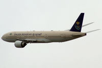 HZ-AKE @ VIE - Saudi Arabian Airlines Boeing 777-268(ER) - by Joker767