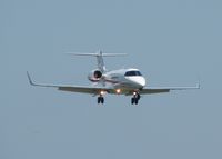 N40NB @ DTN - Landing on runway 14 at the Shreveport Downtown airport. - by paulp