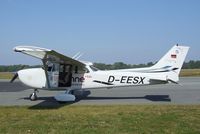 D-EESX @ EDBH - Cessna 172S Skyhawk SP at Stralsund/Barth airport - by Ingo Warnecke