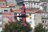 N423KC - Red Bull Air Race Porto 2009 - Kirby Chambliss - by Juergen Postl