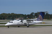 N364PH @ KCLE - DHC-8-200