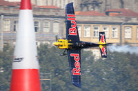 N806PB - Red Bull Air Race Porto 2009 - Peter Besenyei - by Juergen Postl