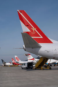 OE-LNP @ VIE - Lauda AIr Boeing 737-800