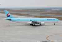 HL7702 @ RJGG - Korean Air A330-300