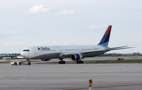 N832MH @ MCO - Delta 767-400 - by Florida Metal
