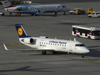 D-ACJF @ VIE - Lufthansa will replace its CRJ - by P. Radosta - www.austrianwings.info