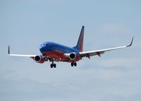 N460WN @ DAL - On final for 13R at Love Field.