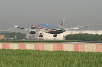 N355AA @ EBBR - several seconds before landing on rwy 25L - by Daniel Vanderauwera