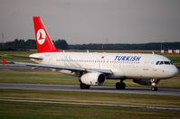 TC-JPF @ LOWW - Turkish Airlines Airbus A320 - by Hannes Tenkrat