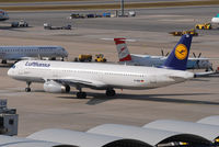 D-AISD @ VIE - Lufthansa Airbus A321-231 - by Chris J