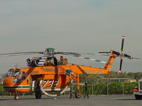 N6962R @ POC - Standing by to assist LA County Fire when needed - by Helicopterfriend