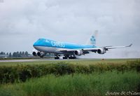 PH-CKB @ EHAM - KLM Cargo landing in bad Wether - by Jan Lefers