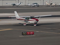N97038 @ KSMO - N97038 crossing the runway - by Torsten Hoff