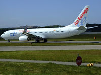 EC-HKR @ EGPH - Air europa B737 Taxiing to runway 06 - by Mike stanners