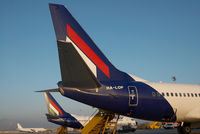 HA-LOP @ VIE - Malev Boeing 737-700