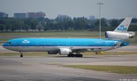 PH-KCF @ EHAM - KLM MD-11 - by Jan Lefers