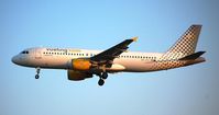 EC-JYX @ EHAM - Vueling Airbus A320 - by Jan Lefers