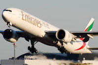 A6-ECD @ LOWW - Emirates Boeing 777-36NER, c/n: 32795