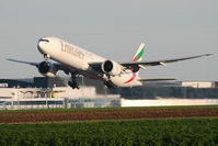 A6-ECD @ LOWW - Emirates Boeing 777-36NER, c/n: 32795