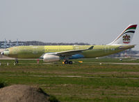 F-WWKD @ LFBO - C/n 824 - For Etihad Airways - by Shunn311
