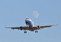 N855RW @ KORD - Shuttle America ERJ 170-100 SE, TCF7612 on final 27L, arriving from CYYZ. - by Mark Kalfas