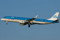 PH-EZA @ LOWW - KLM Cityhopper - by Thomas Posch - VAP