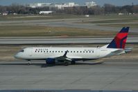 N607CZ @ MSP - at MSP - by Pete Hughes