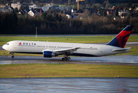 N182DN @ LSZH - Delta Airlines Boeing 767-300 - by Hannes Tenkrat