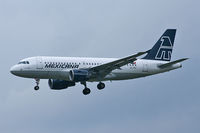 XA-MXI @ DFW - Mexicana landing at DFW - by Zane Adams
