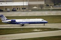 N403SW @ KPIA - United Express (N403SW) arriving Peoria Illinois - by Thomas D Dittmer