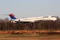 N978DL @ CLT - Delta Air Lines N978DL (FLT DAL1594) from Hartsfield-Jackson Atlanta Int'l (KATL) arriving RWY 18C. - by Dean Heald