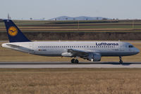 D-AIQR @ VIE - Lufthansa Airbus A320-211 - by Joker767