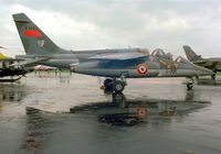 E143 photo, click to enlarge E143 photo, click to enlarge