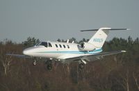 N665CH @ EGHH - N665CH @ EGHH - by Uzzy