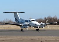 N84JL @ DTN - Taxiing in after landing at Downtown Shreveport.