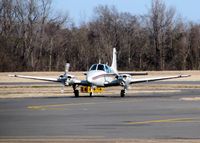 N189Q @ DTN - Taxiing in after landing at Downtown Shreveport.