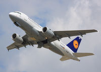 D-AKNH @ EGLL - Lufthansa - by vickersfour