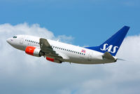 LN-RCU @ EGLL - SAS Norway - by vickersfour