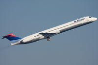 N960DL @ KLGA - Delta Airlines - by Thomas Posch - VAP